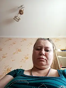 Snapshot of KiraStanton chatting on March 10, 11:37 am KiraStanton online show from March 10, 11:37 am