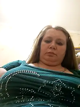 Snapshot of KiraStanton chatting on March 13, 12:28 am KiraStanton online show from March 13, 12:28 am