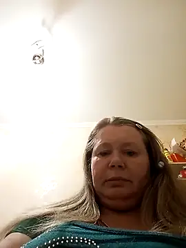 Snapshot of KiraStanton chatting on March 15, 5:08 pm KiraStanton online show from March 15, 5:08 pm