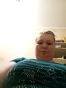 Snapshot of KiraStanton chatting on March 18, 7:39 pm KiraStanton online show from March 18, 7:39 pm