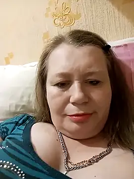 Snapshot of KiraStanton chatting on March 22, 6:11 pm KiraStanton online show from March 22, 6:11 pm