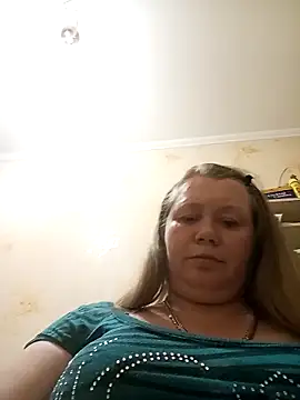 Snapshot of KiraStanton chatting on March 23, 9:08 pm KiraStanton online show from March 23, 9:08 pm