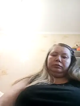 Snapshot of KiraStanton chatting on March 31, 2:39 pm KiraStanton online show from March 31, 2:39 pm