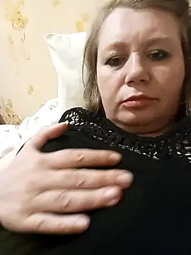 Snapshot of KiraStanton chatting on April 1, 3:07 am KiraStanton online show from April 1, 3:07 am