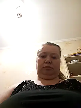 Snapshot of KiraStanton chatting on April 1, 9:34 pm KiraStanton online show from April 1, 9:34 pm