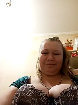 KiraStanton online show from April 24, 5:15 pm