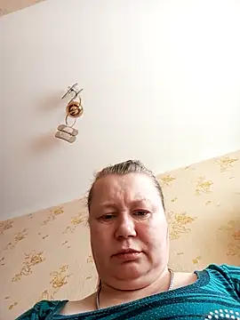 KiraStanton online show from May 2, 11:48 am