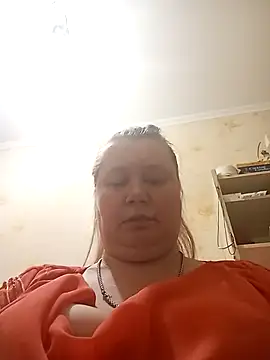KiraStanton online show from May 5, 9:23 pm
