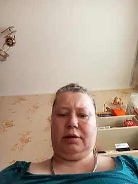 KiraStanton online show from May 9, 12:43 pm
