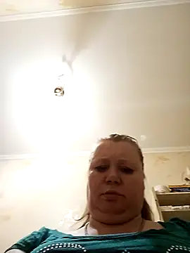 KiraStanton online show from May 10, 8:36 pm