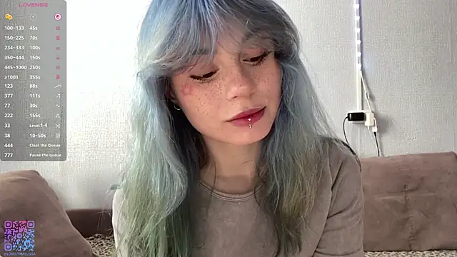 Emmibrilson online show from May 3, 10:21 am