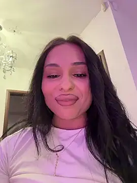 Olivia Noor online show from May 4, 8:27 pm