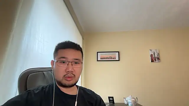 jasonryu2025 online show from May 4, 10:33 am