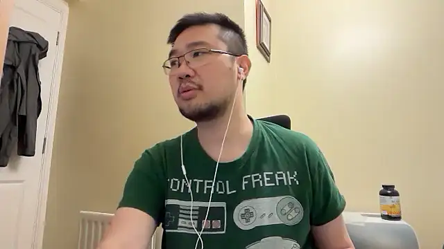 jasonryu2025 online show from May 15, 10:06 pm
