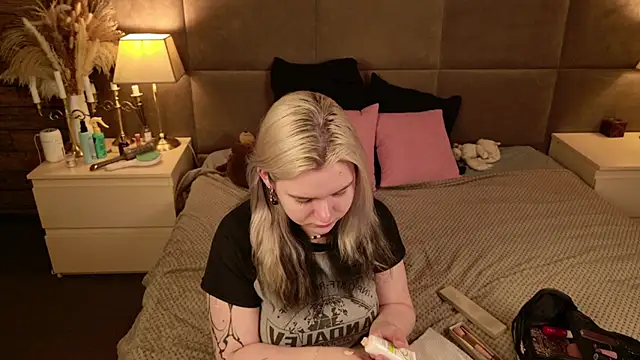 Ivy Marlowe online show from July 2, 5:24 am