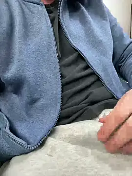 Snapshot of Gigiofruma chatting on February 20, 11:43 am Gigiofruma online show from February 20, 11:43 am