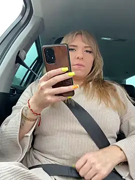 Snapshot of TiffyRose chatting on March 17, 7:12 am TiffyRose online show from March 17, 7:12 am