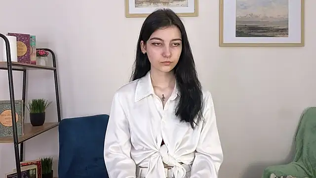 Lilian Merf online show from April 3, 8:12 am