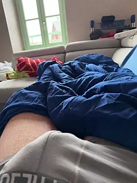 Snapshot of foudesexe23 chatting on April 1, 4:48 pm foudesexe23 online show from April 1, 4:48 pm