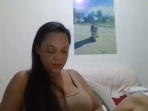 Snapshot of Vicky-43 chatting on March 27, 10:09 pm Vicky-43 online show from March 27, 10:09 pm