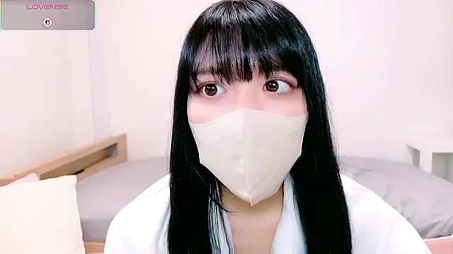 Snapshot of natsuka-chan chatting on April 5, 5:48 am natsuka-chan online show from April 5, 5:48 am