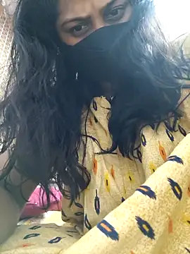 Shaliniqueen online show from March 6, 6:26 pm