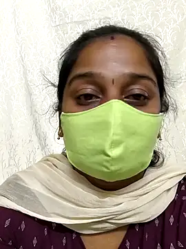 Shaliniqueen online show from March 15, 8:20 am