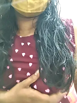 Shaliniqueen online show from April 8, 8:03 am