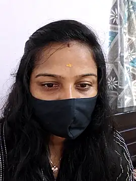 Shaliniqueen online show from June 9, 4:46 am
