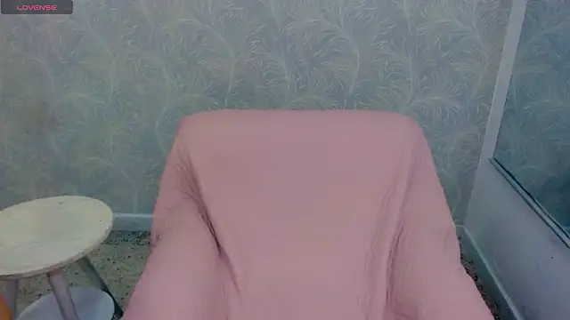 Snapshot of scarleth_whisper chatting on March 13, 1:18 pm scarleth whisper online show from March 13, 1:18 pm