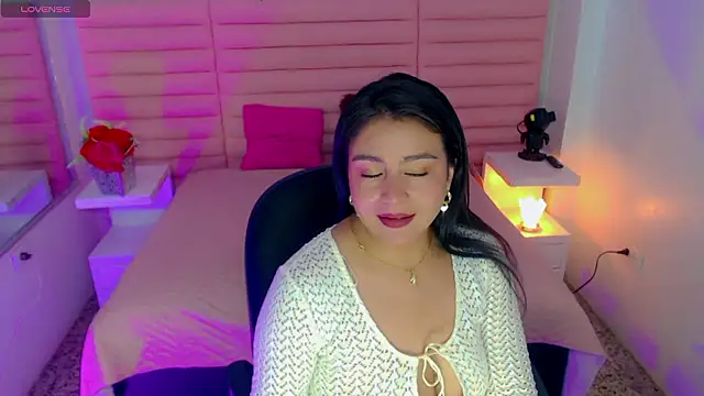 Snapshot of scarleth_whisper chatting on March 24, 12:54 pm scarleth whisper online show from March 24, 12:54 pm