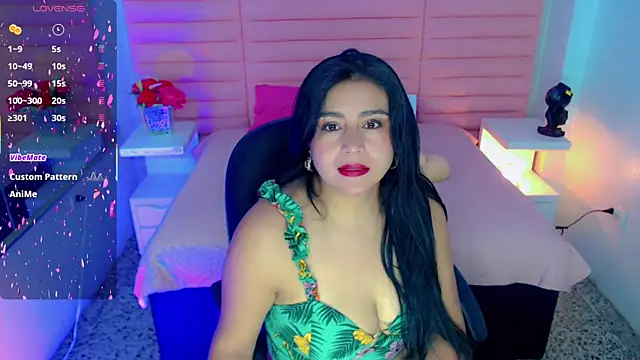 Snapshot of scarleth_whisper chatting on March 26, 12:55 pm scarleth whisper online show from March 26, 12:55 pm