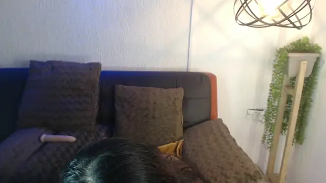 milk chloe  online show from March 30, 12:39 pm