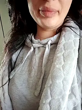 Snapshot of halii21 chatting on March 10, 9:58 am halii21 online show from March 10, 9:58 am