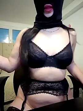 Snapshot of halii21 chatting on March 20, 8:08 am halii21 online show from March 20, 8:08 am