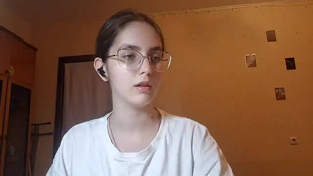 Katelemon online show from July 6, 1:19 pm