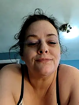 Snapshot of sexyhotcheryl chatting on April 18, 8:31 pm sexyhotcheryl online show from April 18, 8:31 pm