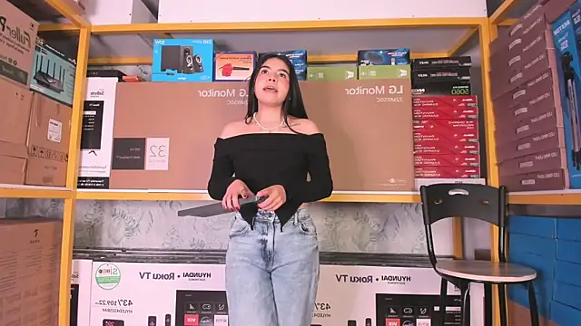 Snapshot of Ambarina_ chatting on May 15, 11:39 am Ambarina online show from May 15, 11:39 am