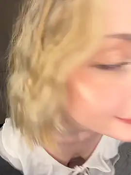 Snapshot of MaryFlare chatting on March 14, 11:43 pm MaryFlare online show from March 14, 11:43 pm