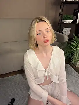 Snapshot of MaryFlare chatting on March 15, 11:44 pm MaryFlare online show from March 15, 11:44 pm