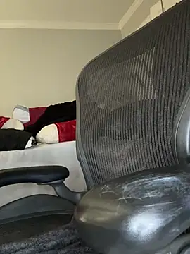 vampboytoy online show from April 3, 3:54 pm