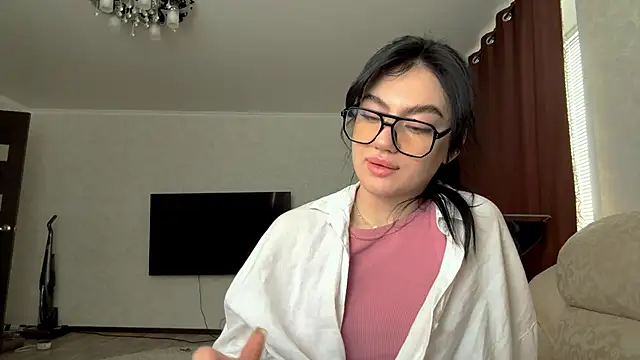 Snapshot of Soffiq chatting on February 21, 6:47 am Soffiq online show from February 21, 6:47 am