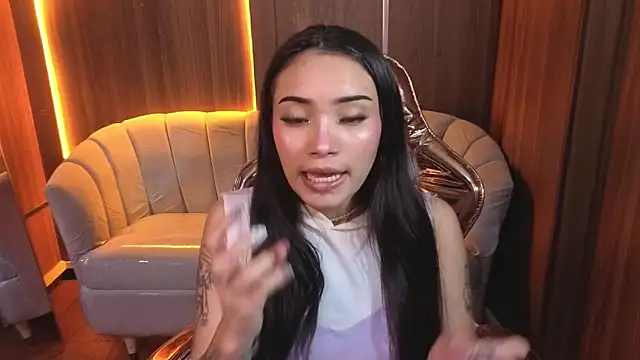 Daphne nicole b online show from April 8, 12:49 pm