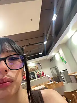 Snapshot of susi_chimm chatting on June 18, 3:27 pm susi chimm online show from June 18, 3:27 pm