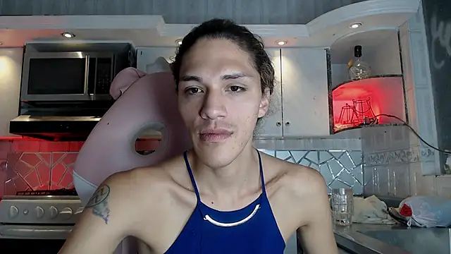 CrisOzzz online show from March 25, 6:36 pm