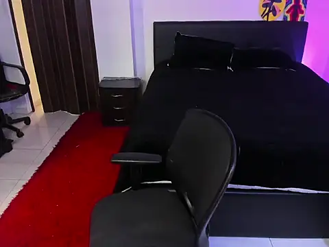 Snapshot of ginebrapurple chatting on March 15, 6:03 pm ginebrapurple online show from March 15, 6:03 pm