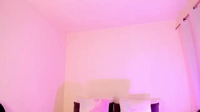 Snapshot of MIAA_ROBERTSS chatting on March 28, 6:13 am MIAA ROBERTSS online show from March 28, 6:13 am