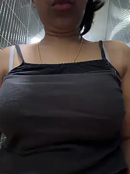 Snapshot of sessy_grl chatting on June 28, 7:14 am sessy grl online show from June 28, 7:14 am