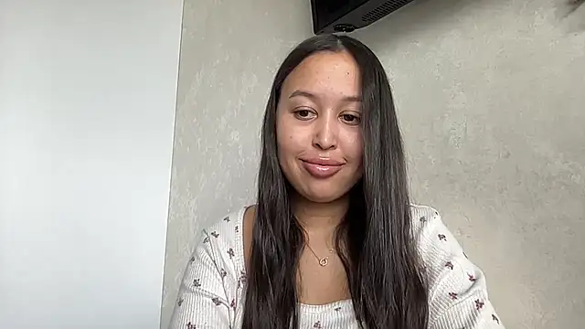 Snapshot of Dana_005 chatting on April 8, 12:38 pm Dana 005 online show from April 8, 12:38 pm