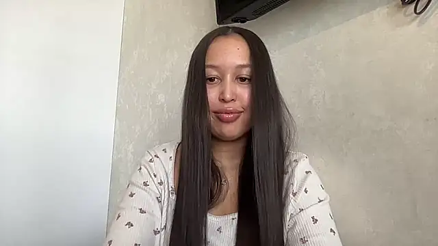 Snapshot of Dana_005 chatting on April 9, 1:05 pm Dana 005 online show from April 9, 1:05 pm